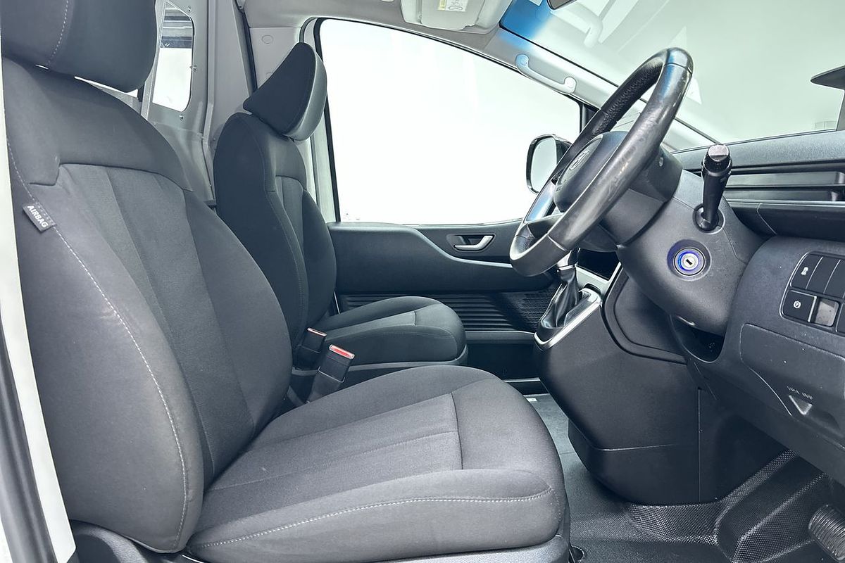 2023 Hyundai STARIA LOAD US4.V2