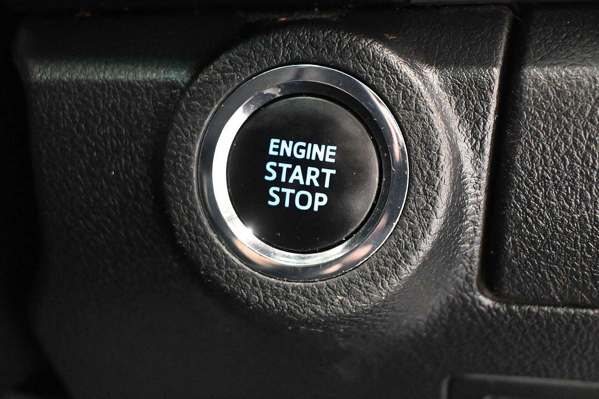 2017 Toyota Hilux SR5 GUN126R 4X4