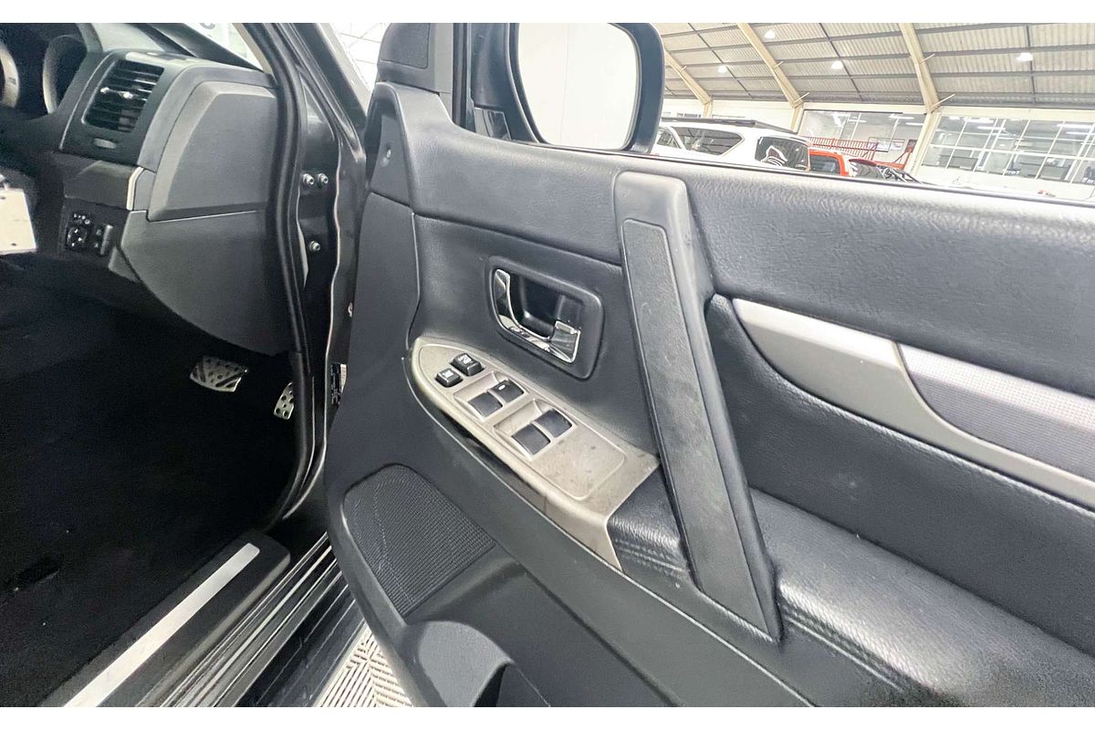 2021 Mitsubishi Pajero Exceed NX
