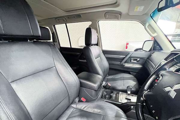 2021 Mitsubishi Pajero Exceed NX