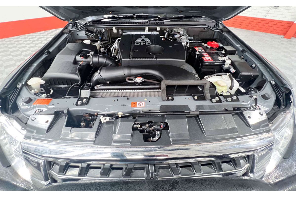 2021 Mitsubishi Pajero Exceed NX