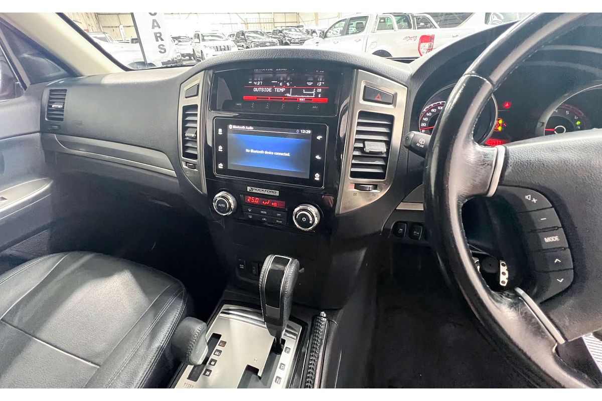 2021 Mitsubishi Pajero Exceed NX
