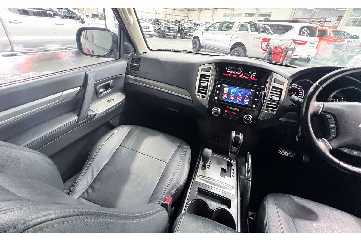 2021 Mitsubishi Pajero Exceed NX