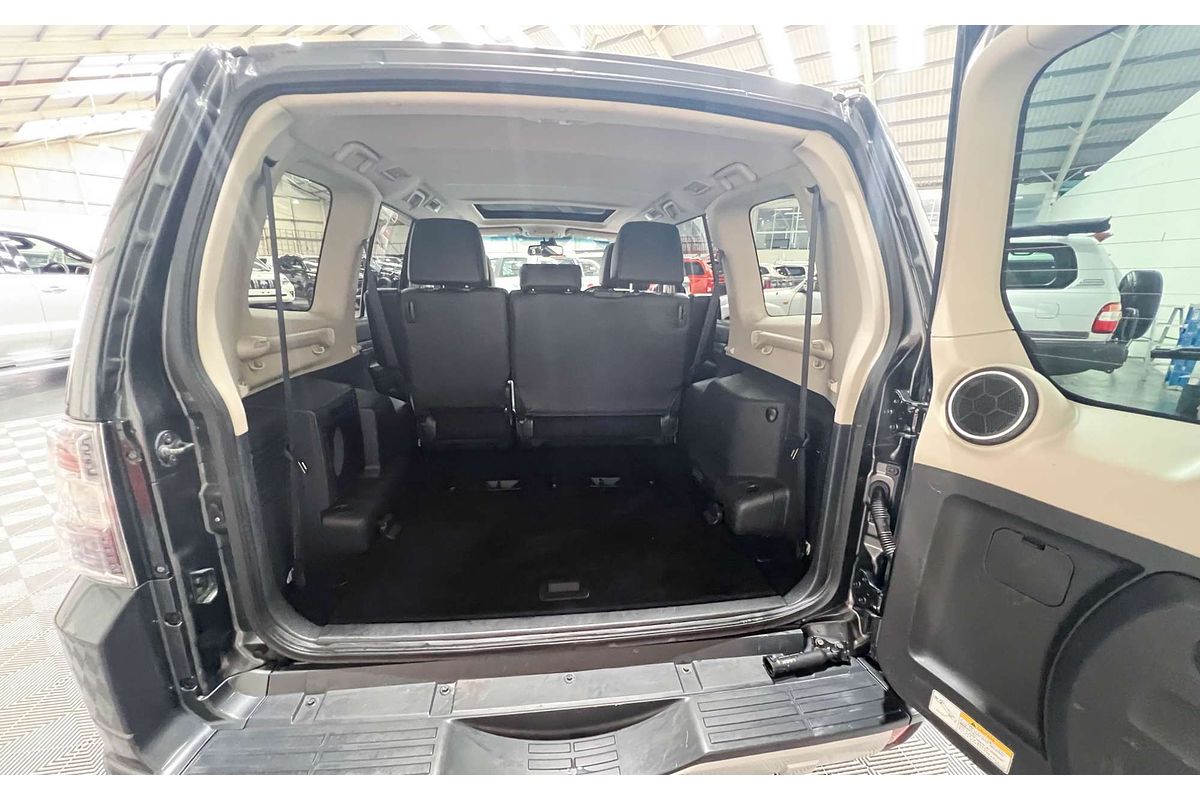 2021 Mitsubishi Pajero Exceed NX