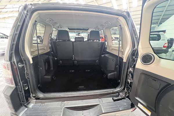 2021 Mitsubishi Pajero Exceed NX
