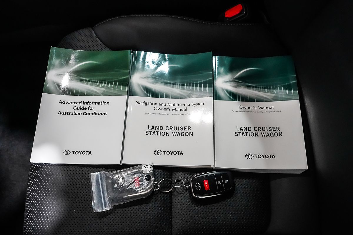 2022 Toyota Landcruiser VX FJA300R