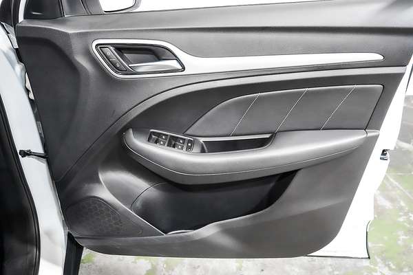 2024 MG ZS Excite AZS1
