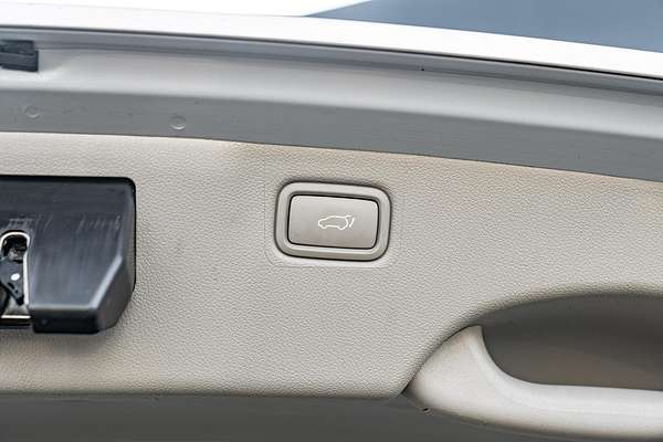 2018 Kia Carnival Platinum YP