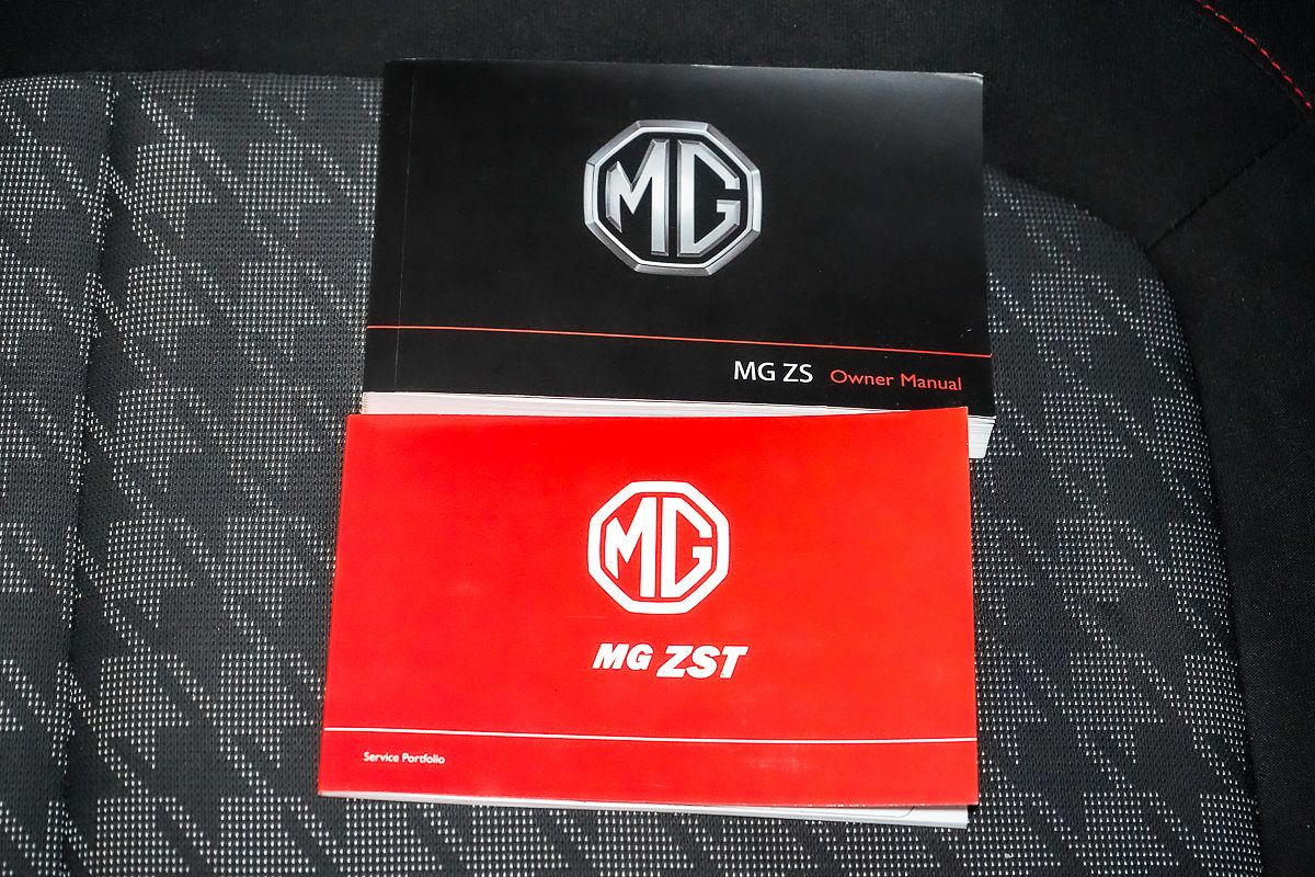 2023 MG ZST Core