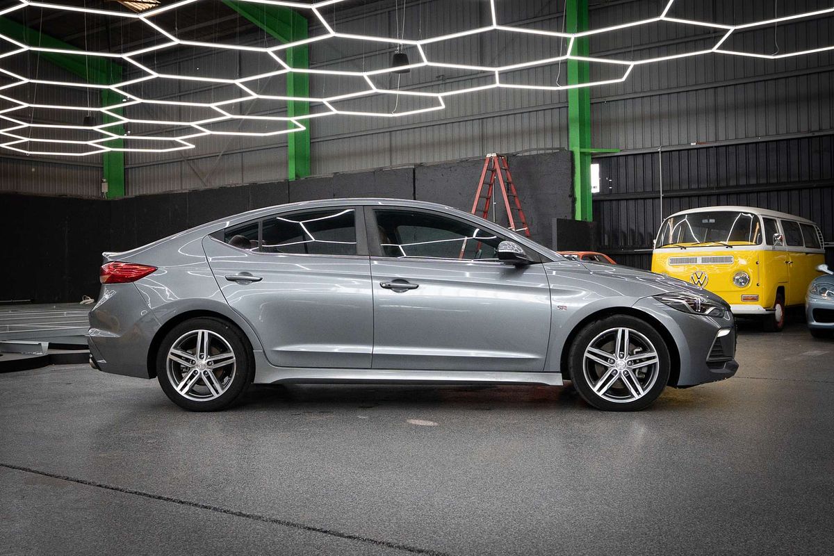 2016 Hyundai Elantra SR Turbo AD