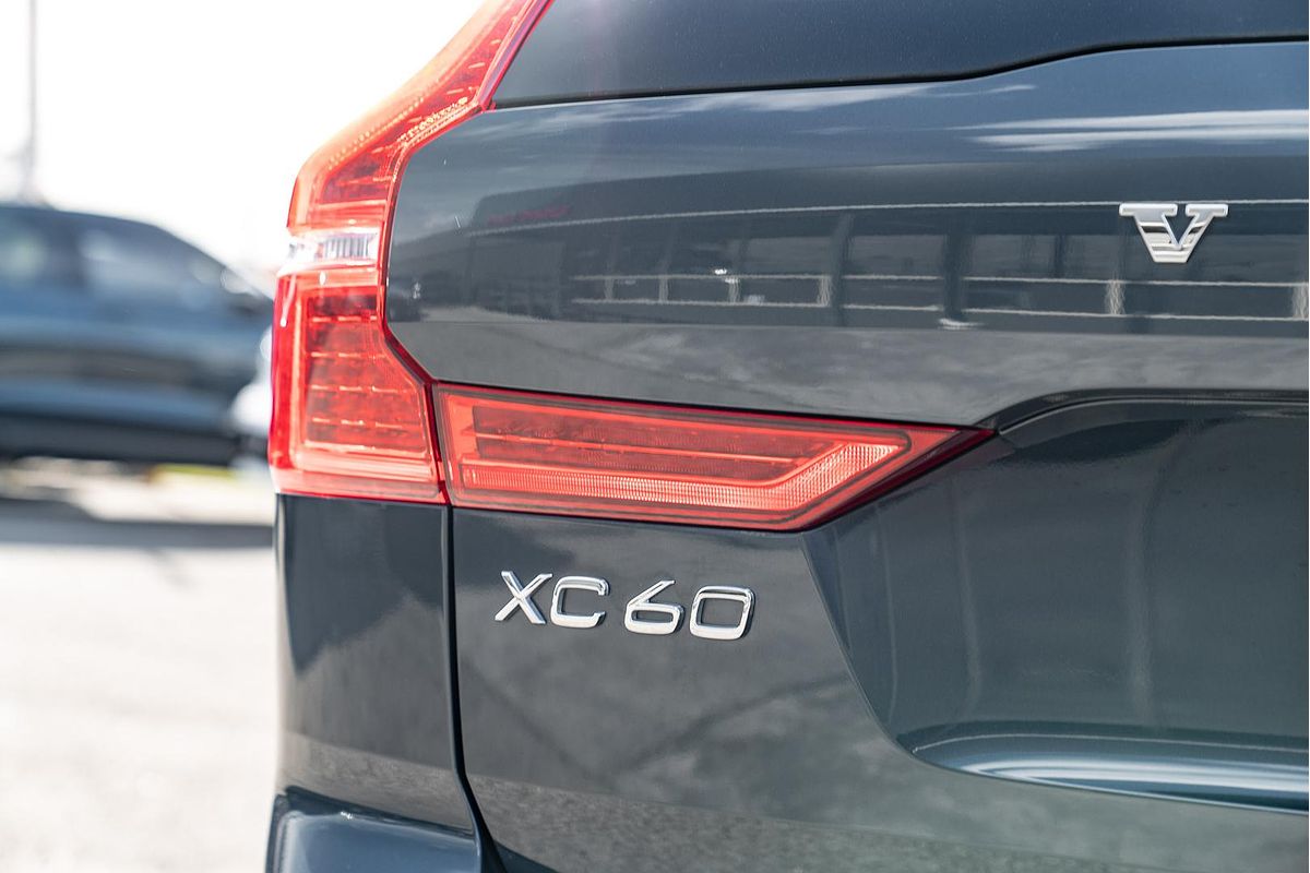 2023 Volvo XC60 Plus B5