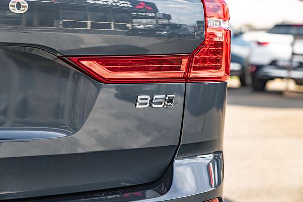 2023 Volvo XC60 Plus B5