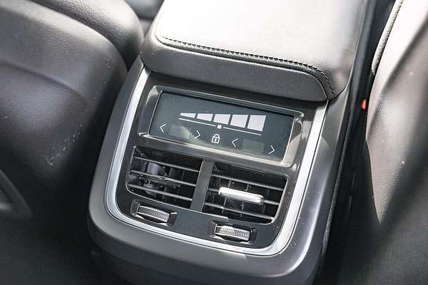 2023 Volvo XC60 Plus B5