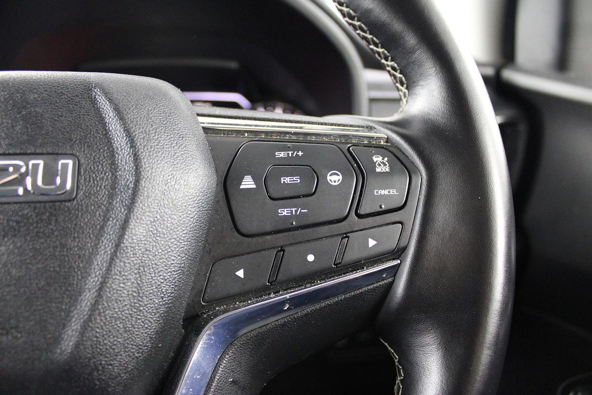 2023 Isuzu MU-X LS-T