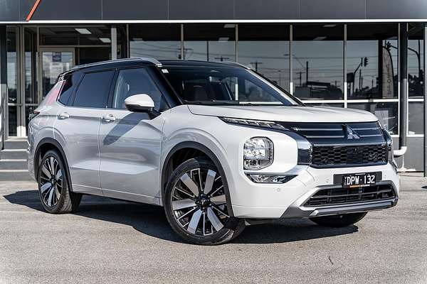 2025 Mitsubishi Outlander Exceed Tourer ZM