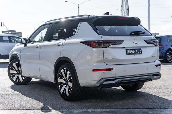 2025 Mitsubishi Outlander Exceed Tourer ZM