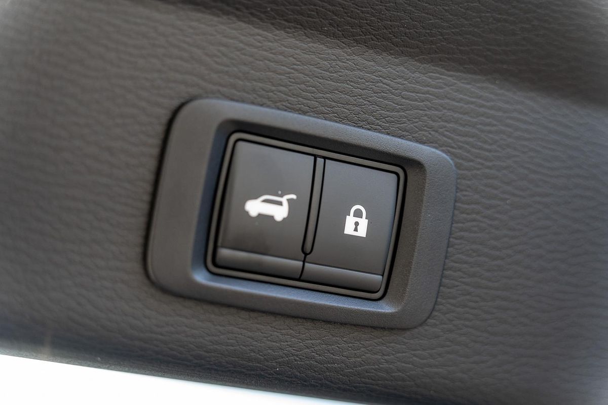 2025 Mitsubishi Outlander Exceed Tourer ZM