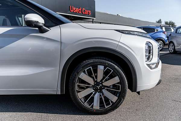 2025 Mitsubishi Outlander Exceed Tourer ZM