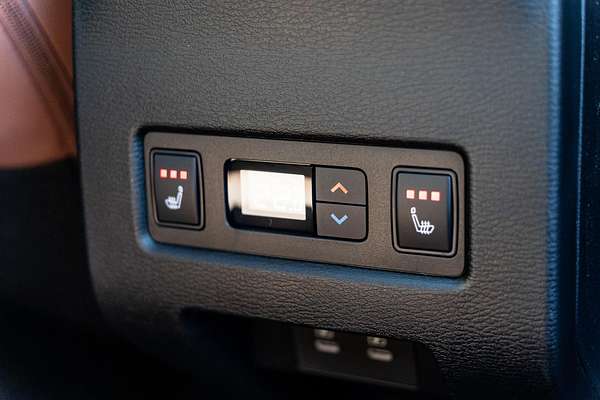 2025 Mitsubishi Outlander Exceed Tourer ZM