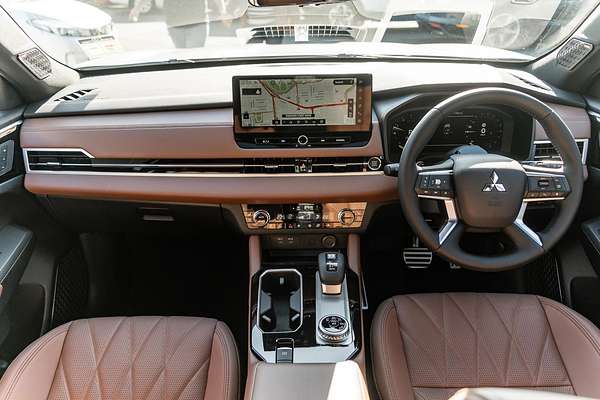 2025 Mitsubishi Outlander Exceed Tourer ZM