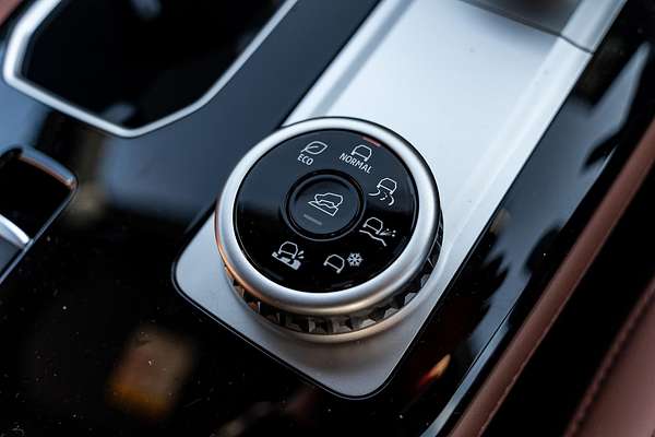 2025 Mitsubishi Outlander Exceed Tourer ZM