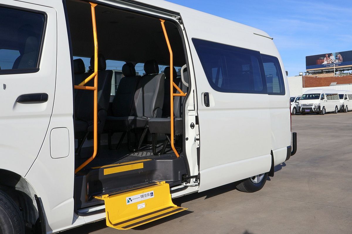 2018 Toyota Hiace Commuter KDH223R