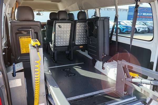 2018 Toyota Hiace Commuter KDH223R