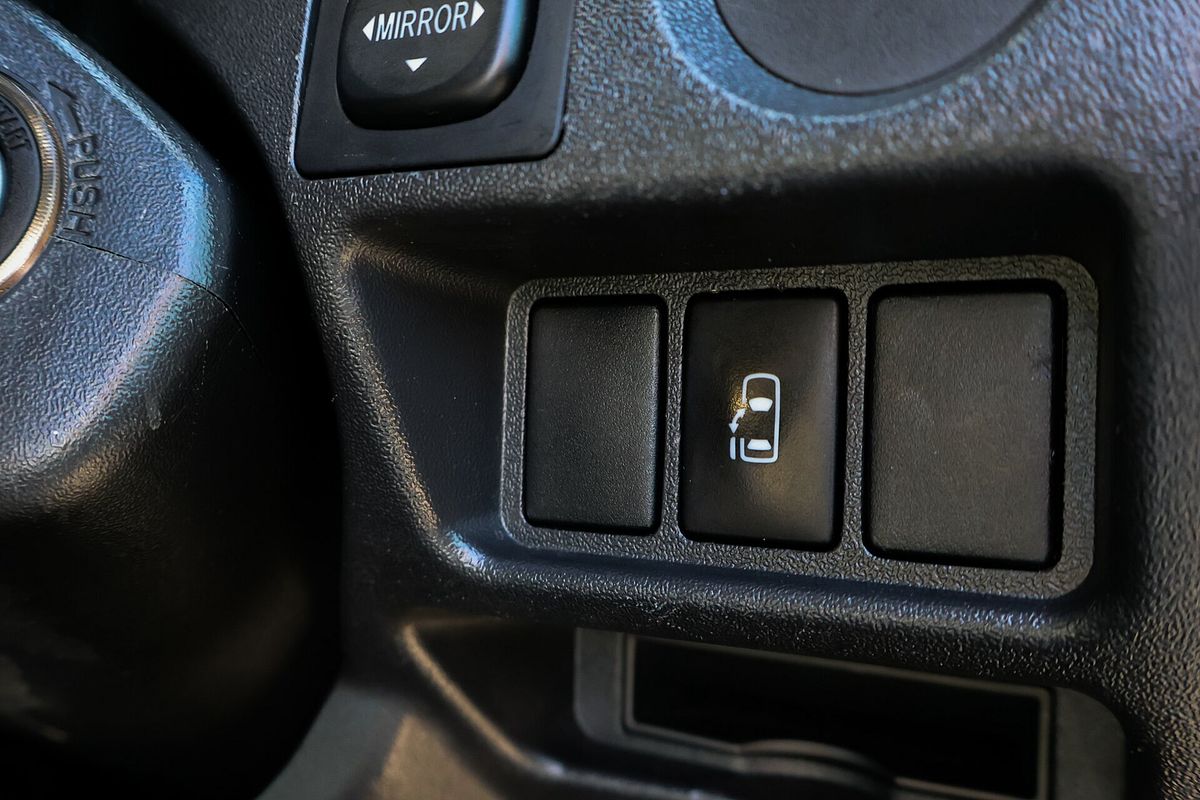2018 Toyota Hiace Commuter KDH223R