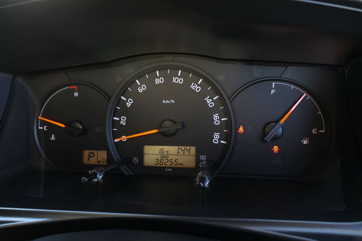 2018 Toyota Hiace Commuter KDH223R