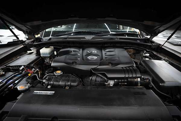 2013 Nissan Patrol ST-L Y62