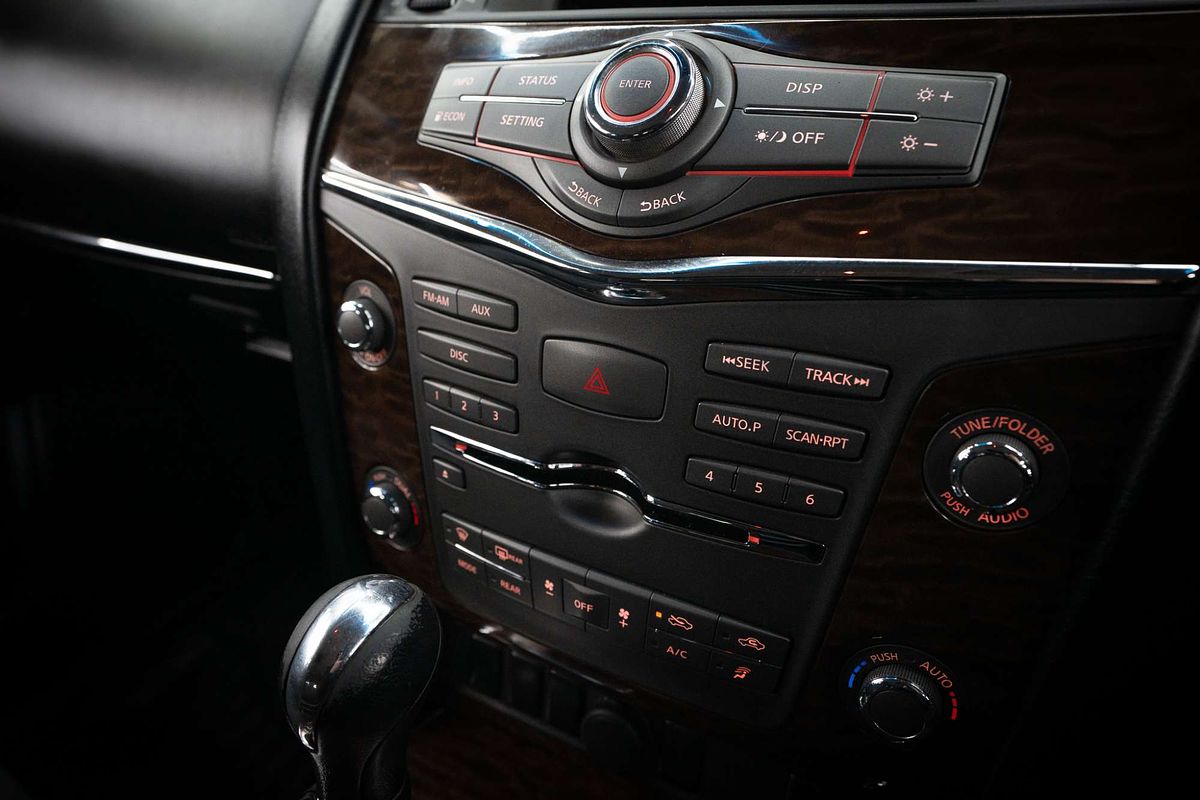 2013 Nissan Patrol ST-L Y62