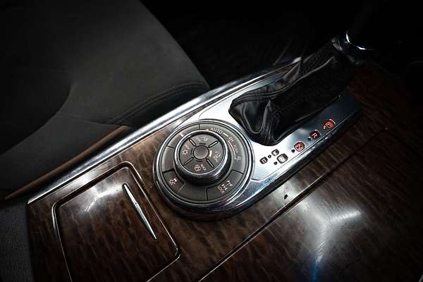 2013 Nissan Patrol ST-L Y62