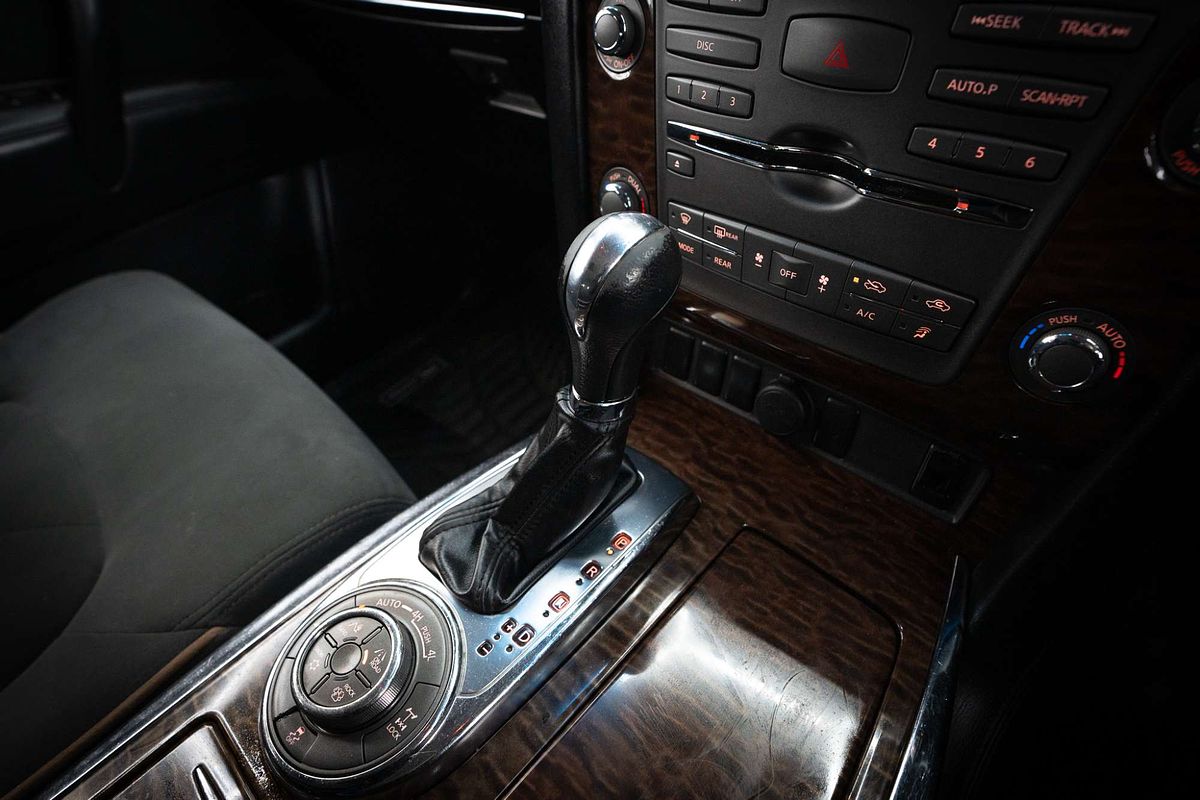 2013 Nissan Patrol ST-L Y62