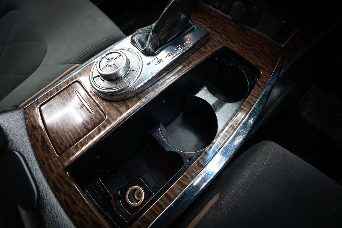 2013 Nissan Patrol ST-L Y62
