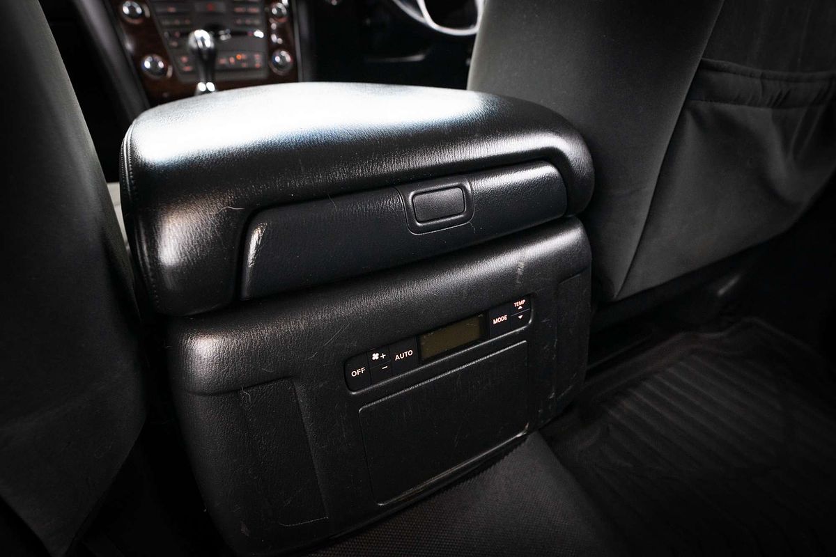 2013 Nissan Patrol ST-L Y62