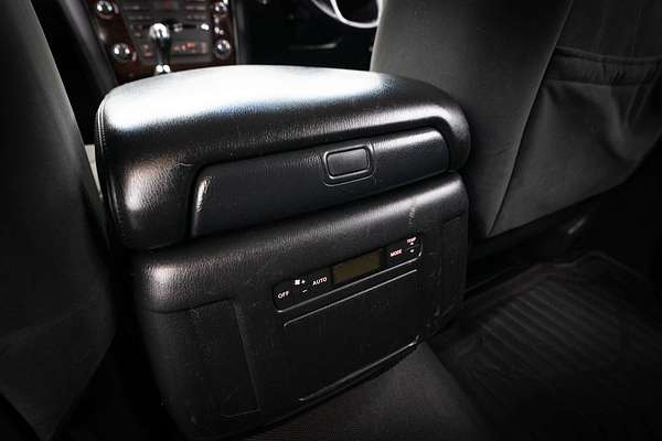 2013 Nissan Patrol ST-L Y62