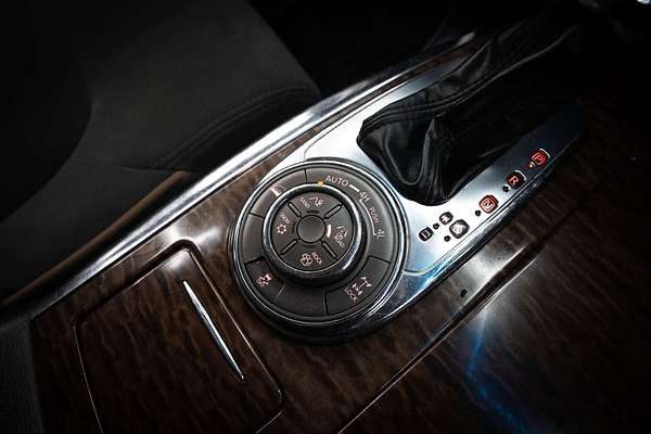 2013 Nissan Patrol ST-L Y62