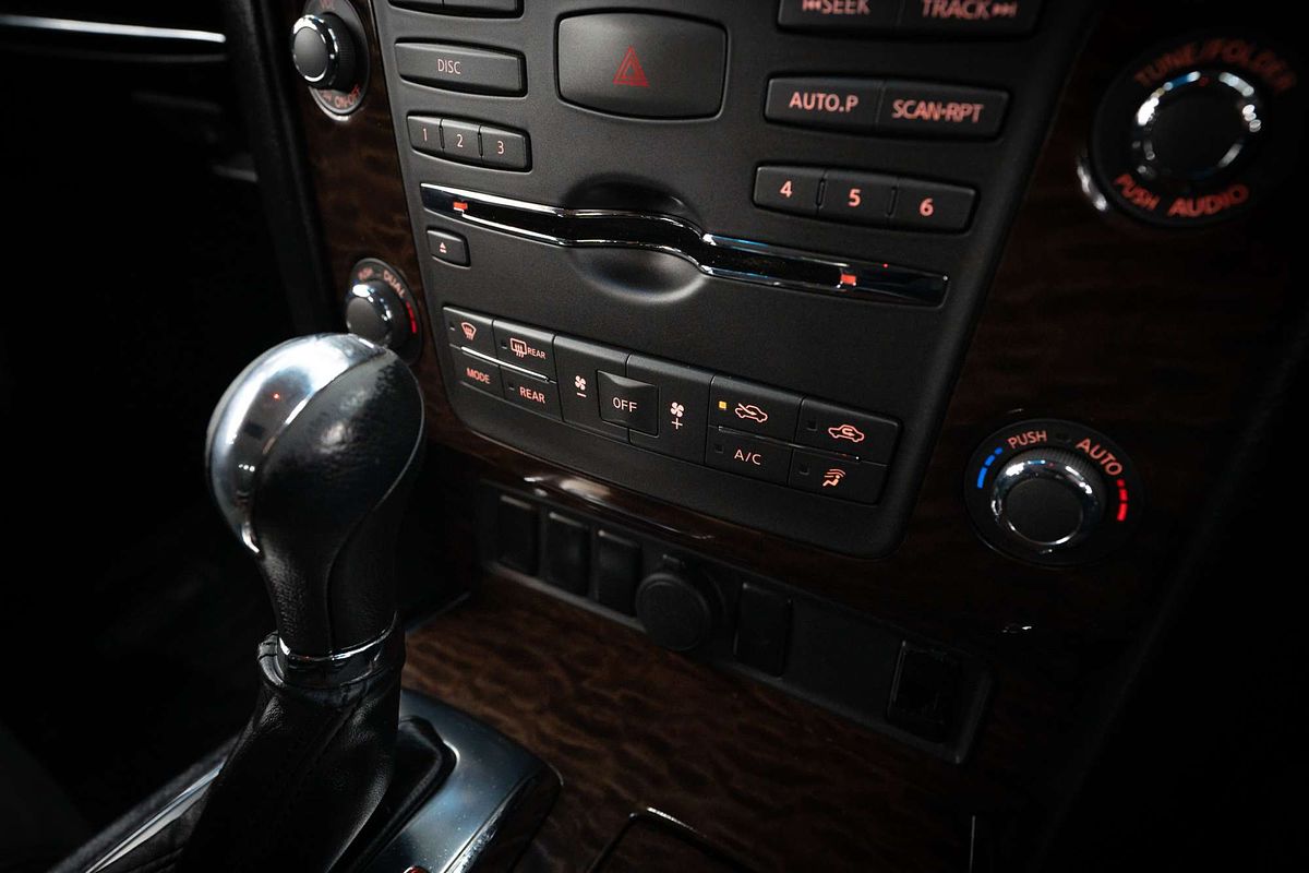 2013 Nissan Patrol ST-L Y62