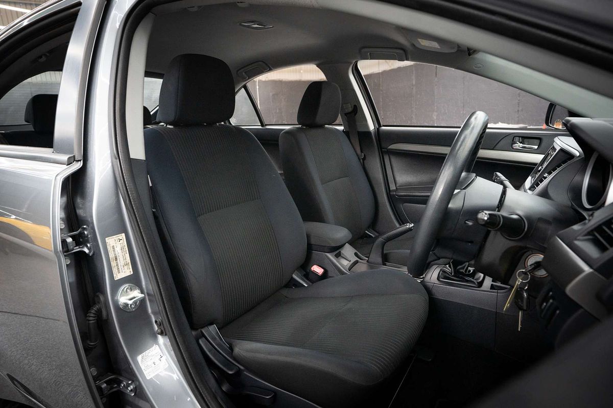 2013 Mitsubishi Lancer ES CJ