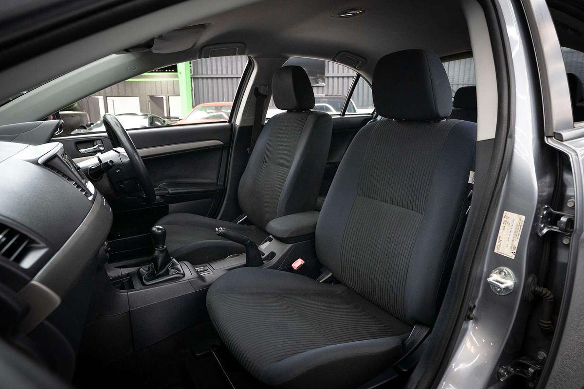 2013 Mitsubishi Lancer ES CJ