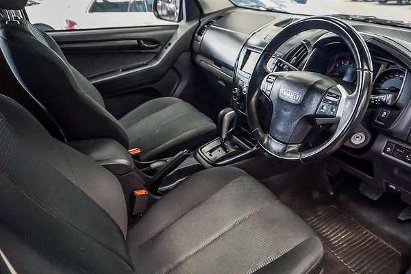 2017 Isuzu D-MAX SX High Ride Rear Wheel Drive