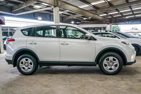2019 Toyota RAV4 GX MXAA52R