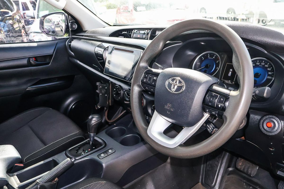2020 Toyota Hilux SR GUN126R 4X4