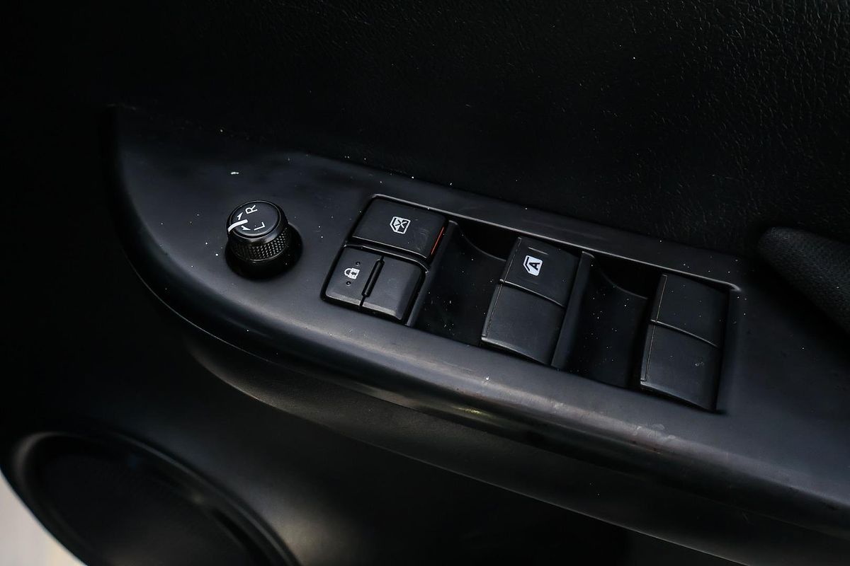 2020 Toyota Hilux SR GUN126R 4X4