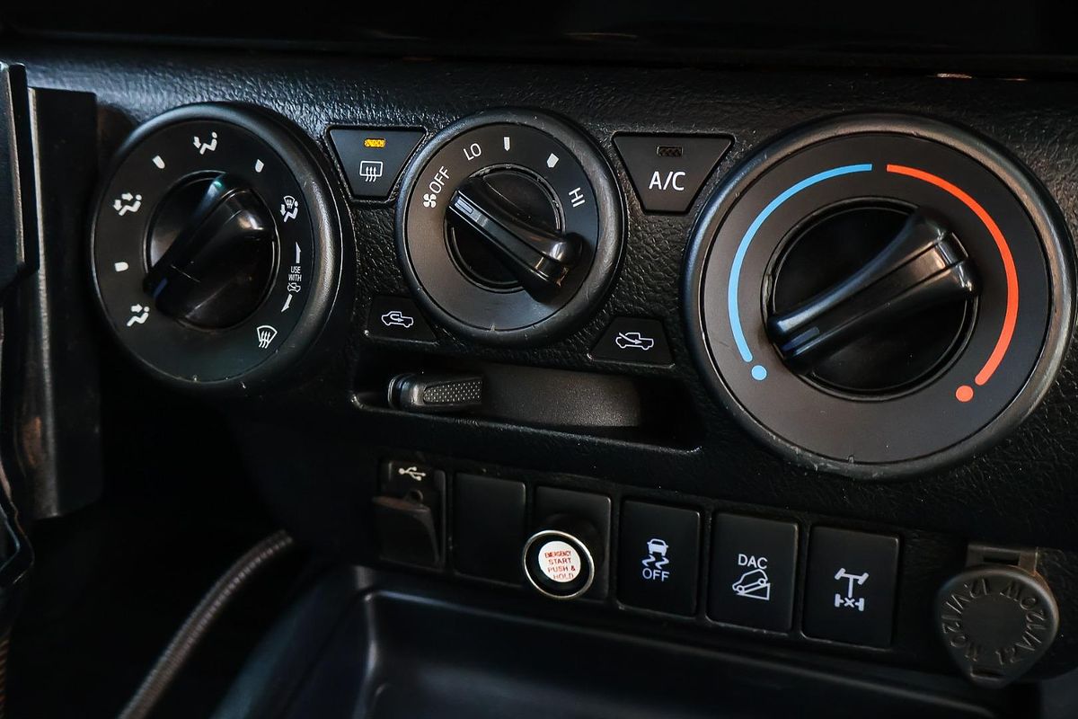 2020 Toyota Hilux SR GUN126R 4X4