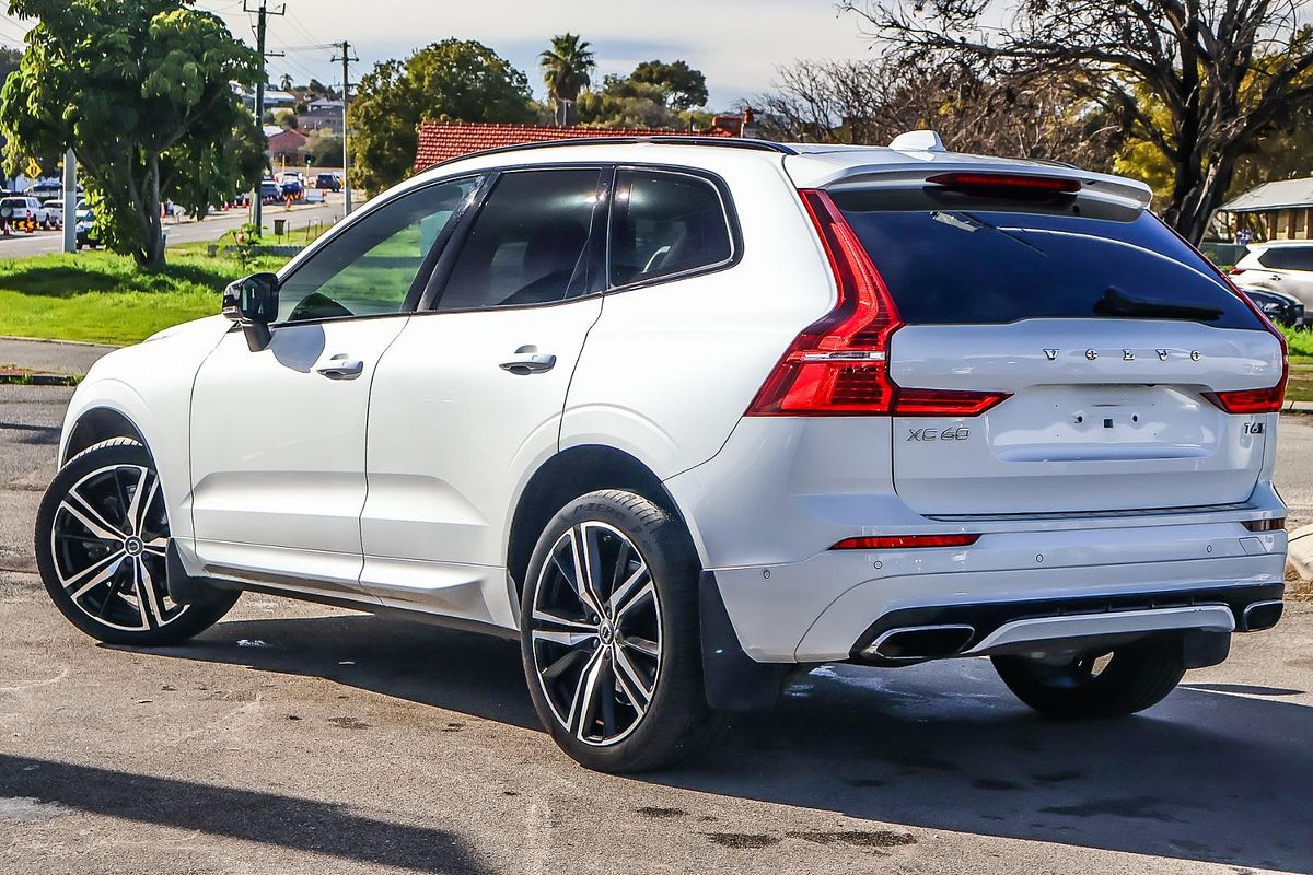 2021 Volvo XC60 T6 R-Design