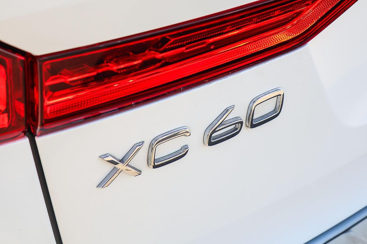 2021 Volvo XC60 T6 R-Design