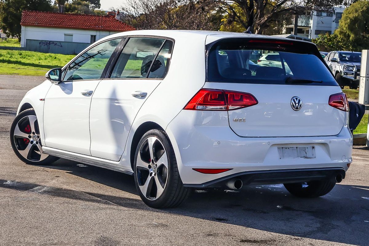 2014 Volkswagen Golf GTI 7