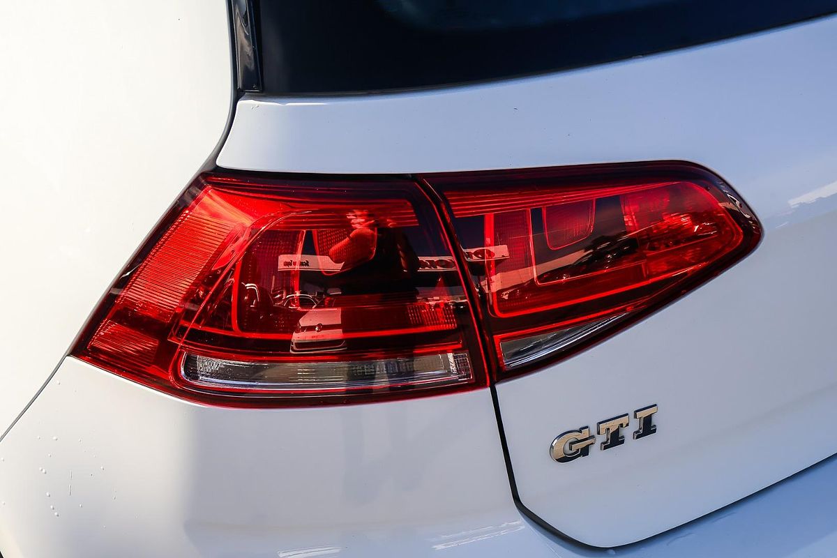 2014 Volkswagen Golf GTI 7