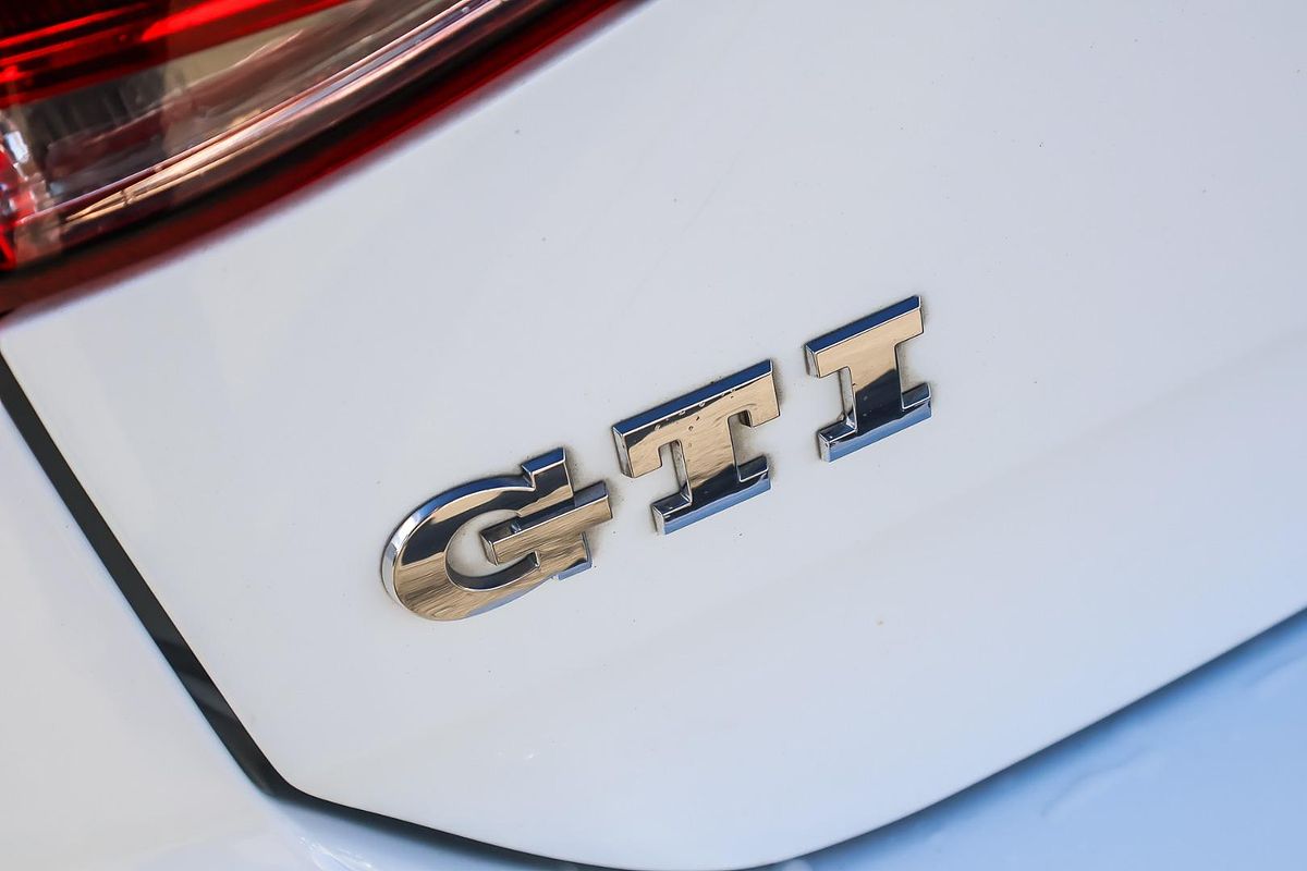 2014 Volkswagen Golf GTI 7